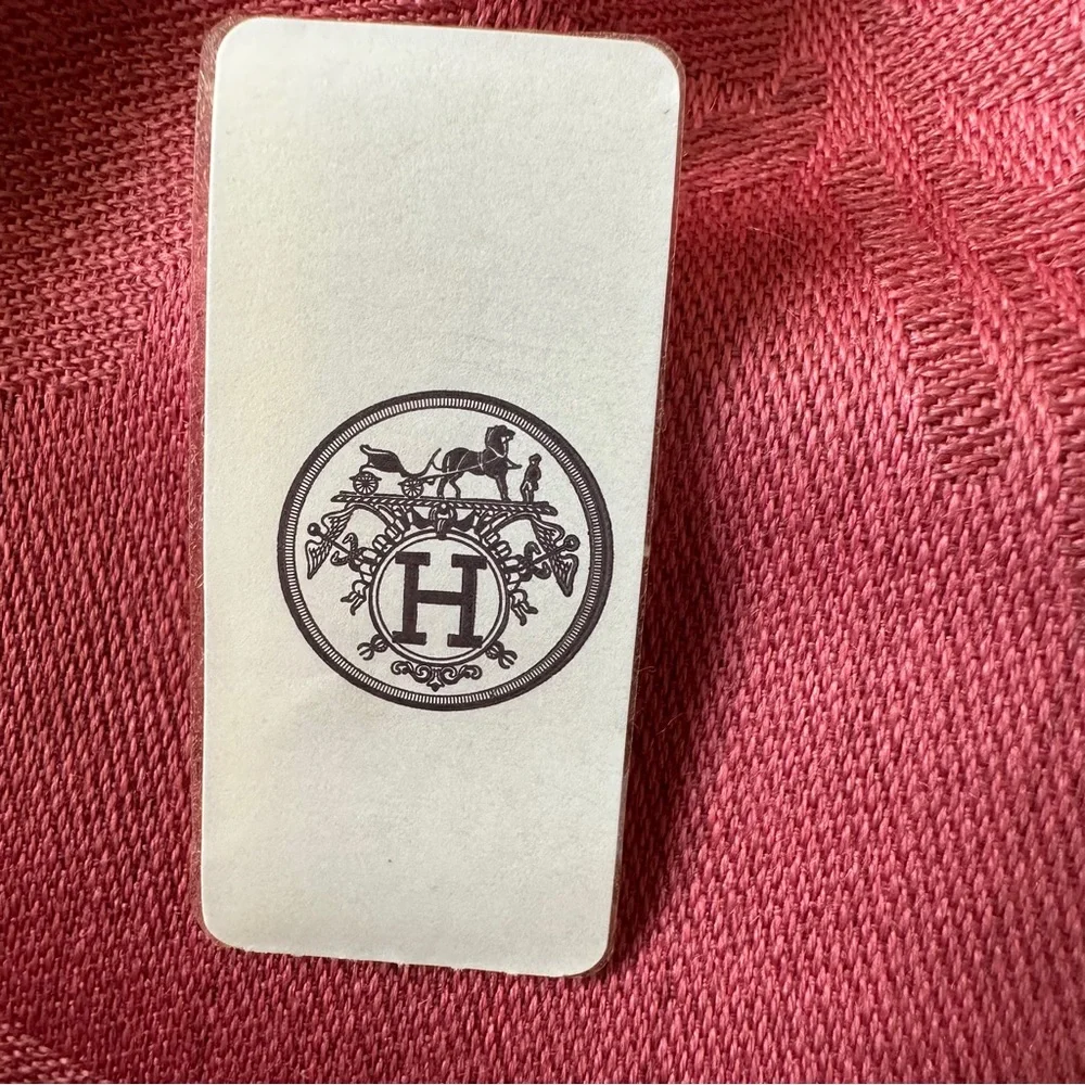 Hermes NWT scarf/ETOLE NEW LIBRIS STOLE CONFETTIS D'EX-LIBRIS CS/POMMETTE - Picture 11 of 12